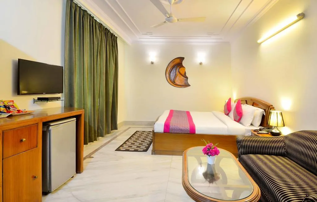Hotel Pablas International, New Delhi, Near Metro